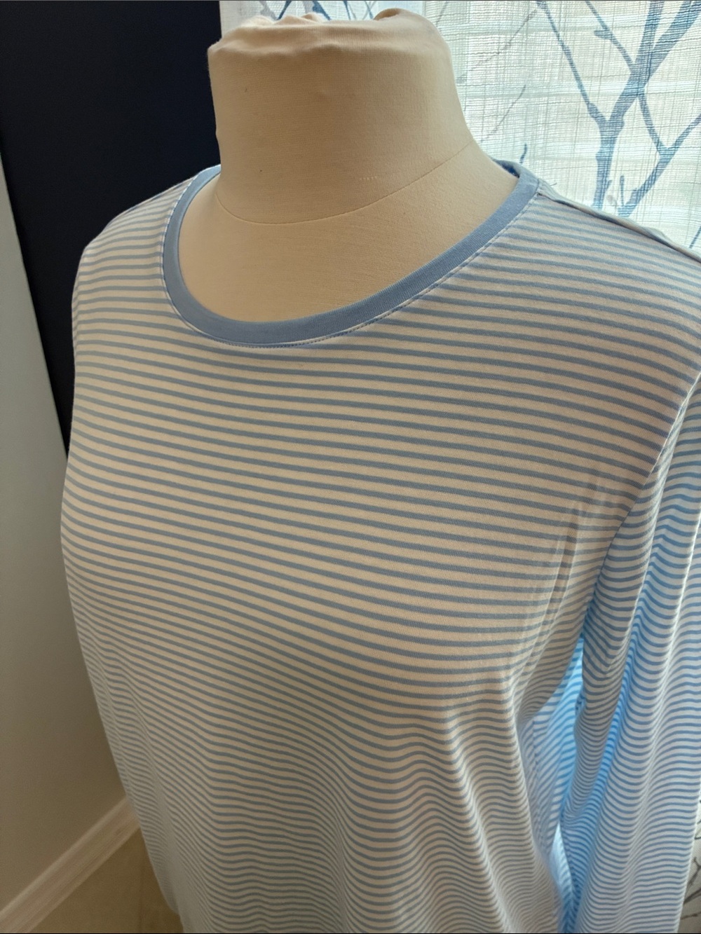 Lands’ End Light Blue & White Striped Long-Sleeve Women's Top - Picture 3 of 6